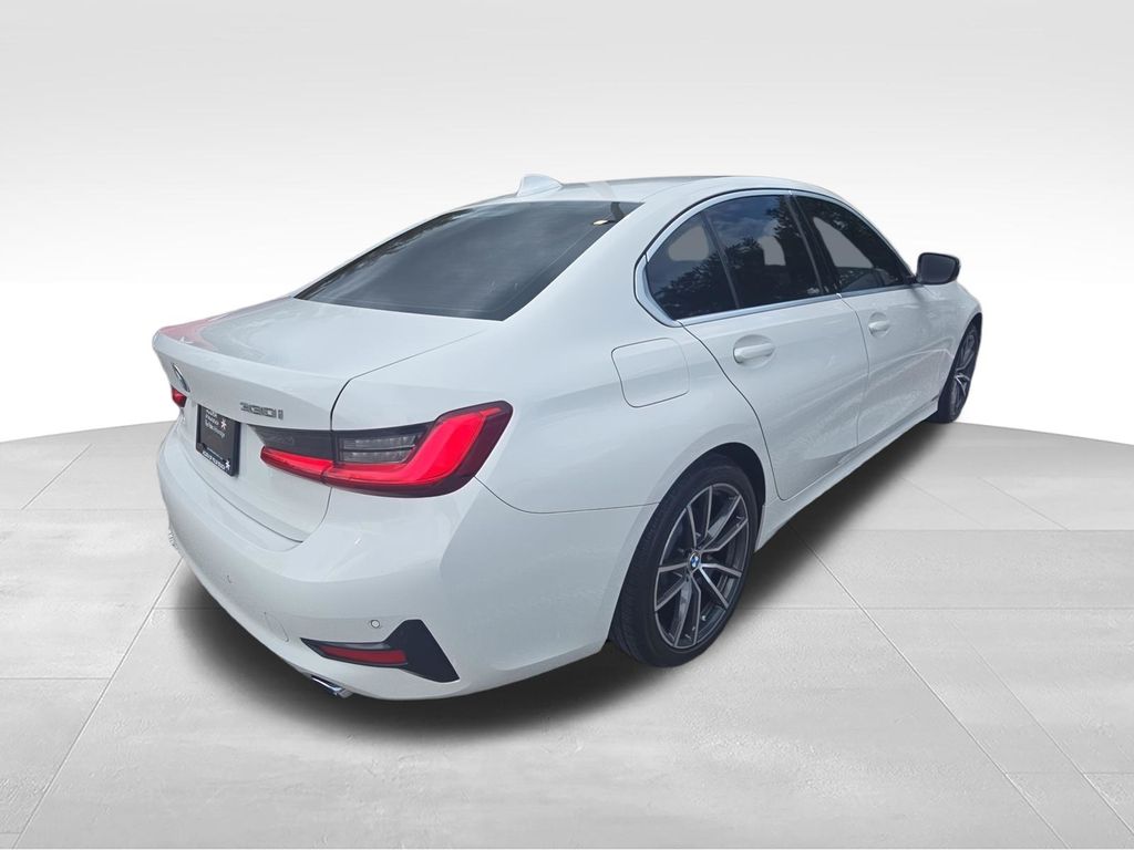Thumbnail: 2020 BMW 3 Series - 9
