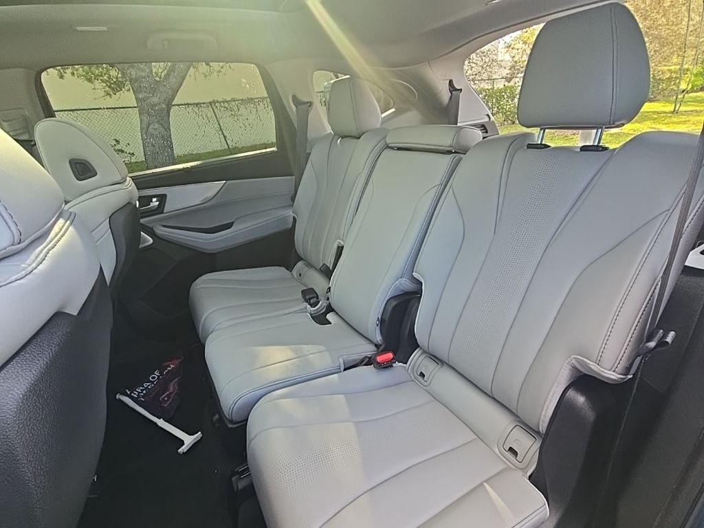 Thumbnail: 2025 Acura MDX - 30