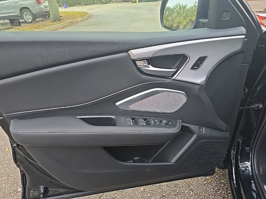 Thumbnail: 2026 Acura RDX - 14