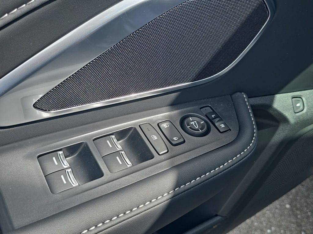 Thumbnail: 2026 Acura RDX - 11