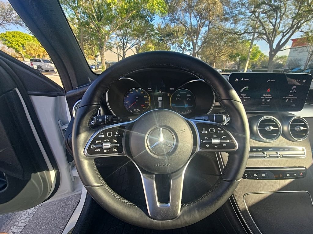 Thumbnail: 2022 Mercedes-Benz GLC - 11