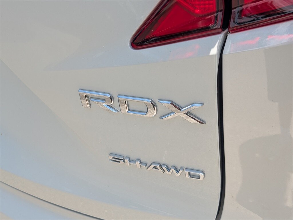 Thumbnail: 2025 Acura RDX - 8