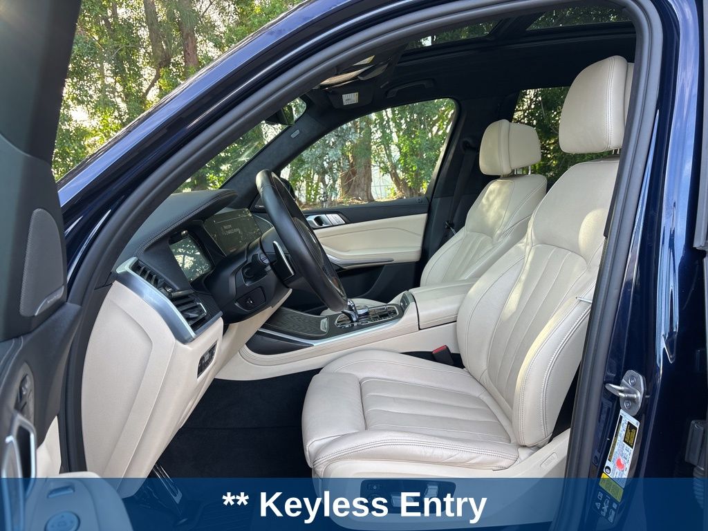 Thumbnail: 2021 BMW X7 - 14