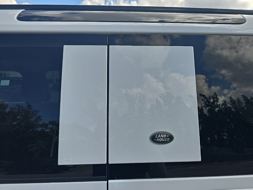 Thumbnail: 2021 Land Rover Defender - 38