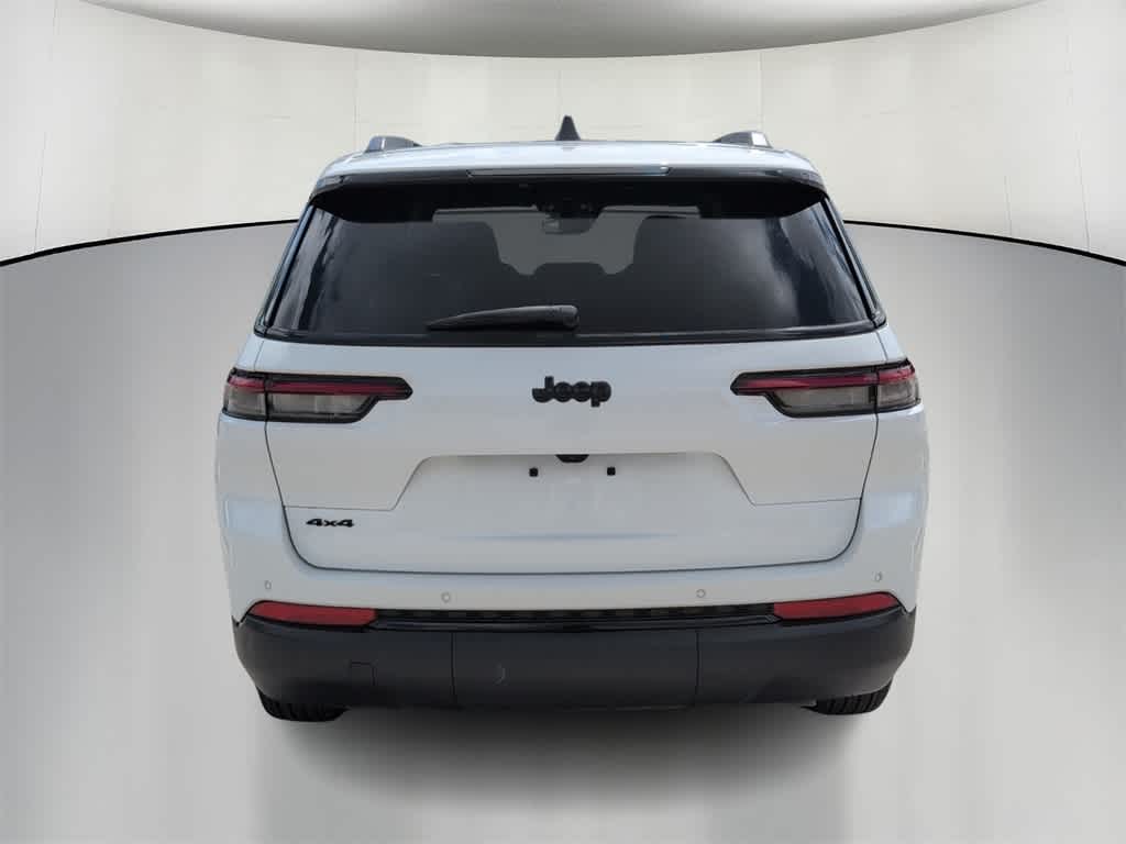 2024 Jeep Grand Cherokee Laredo photo 3