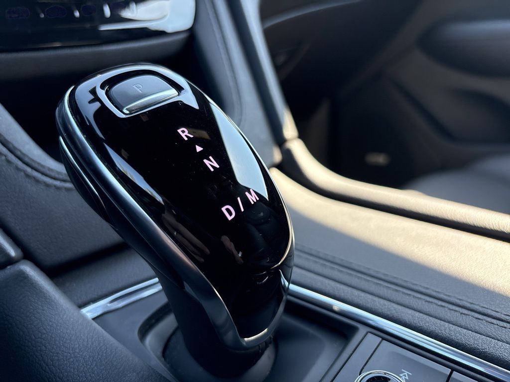 Thumbnail: 2022 Cadillac XT5 - 33