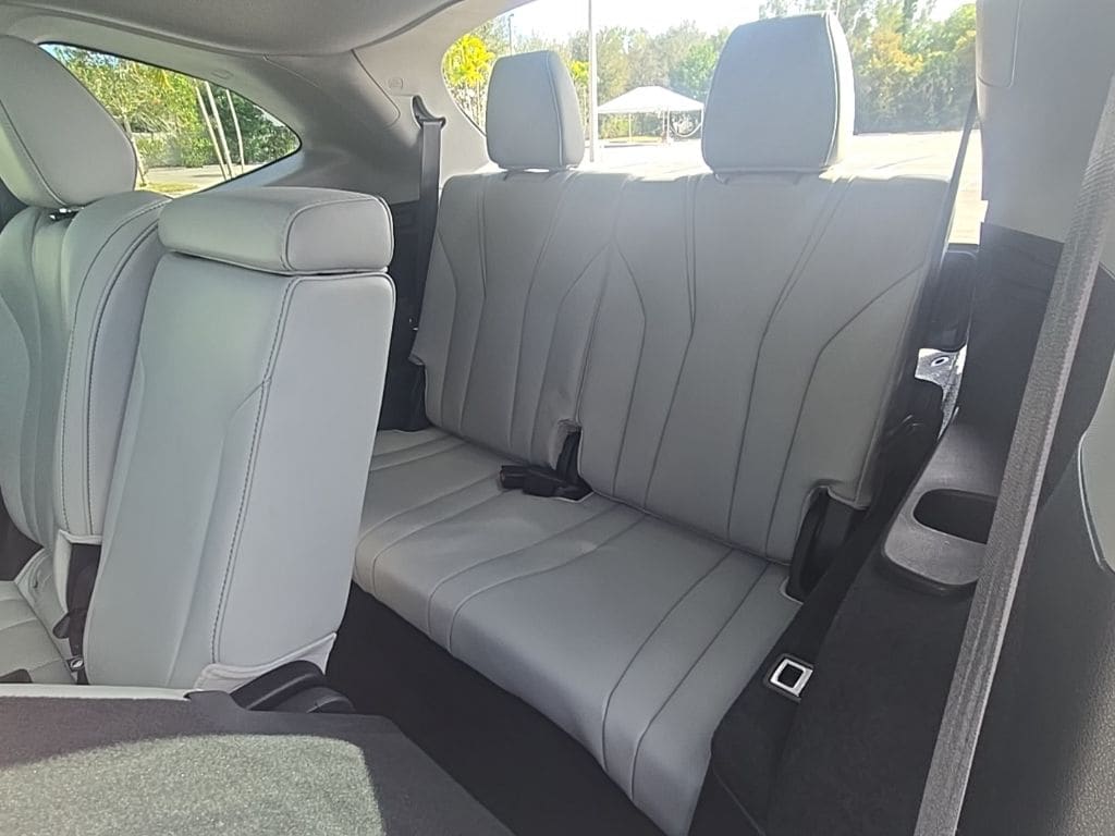 Thumbnail: 2023 Acura MDX - 31