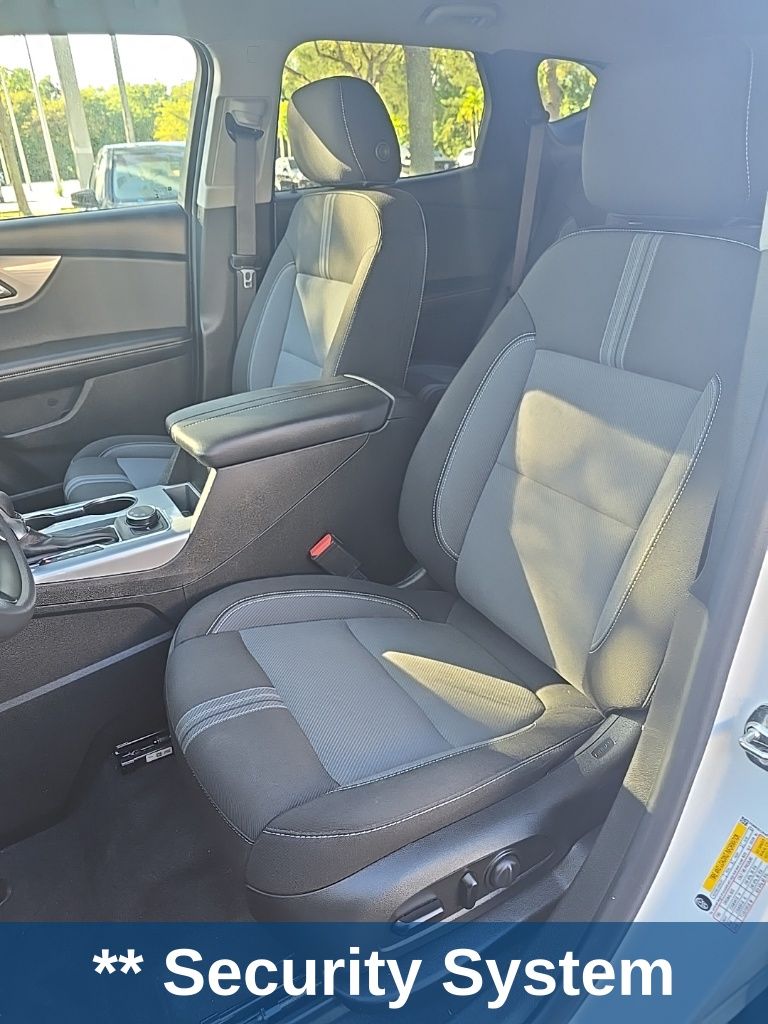 Thumbnail: 2023 Chevrolet Blazer - 23