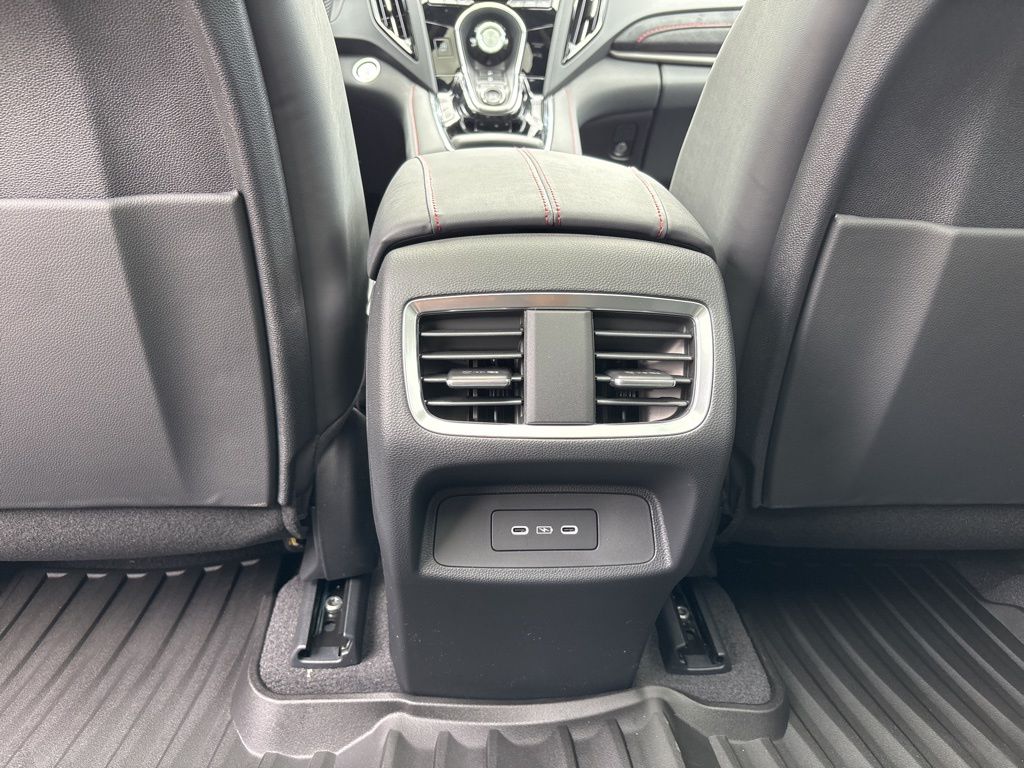 Thumbnail: 2026 Acura RDX - 26