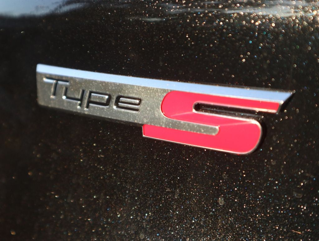 Thumbnail: 2025 Acura Integra - 25