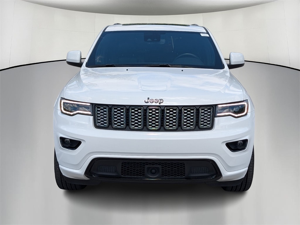 Thumbnail: 2022 Jeep Grand Cherokee - 3