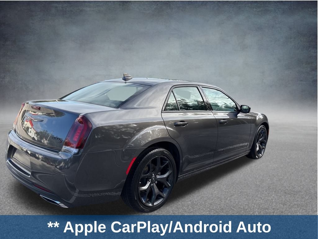 Thumbnail: 2023 Chrysler 300 - 5