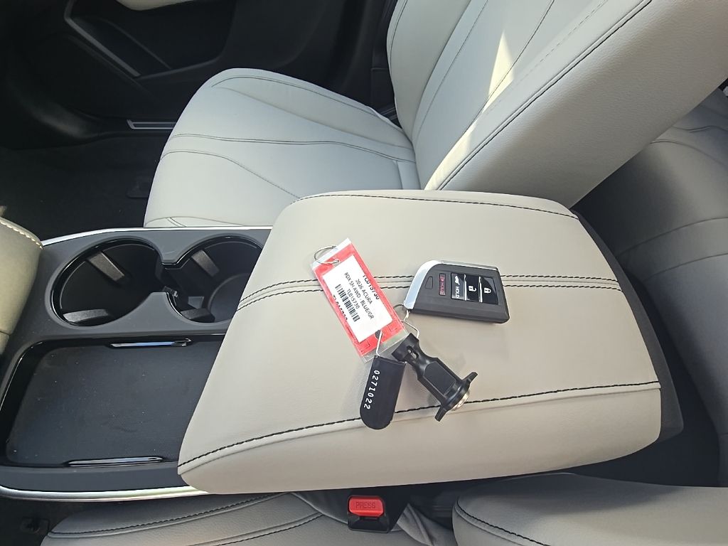 Thumbnail: 2026 Acura RDX - 37