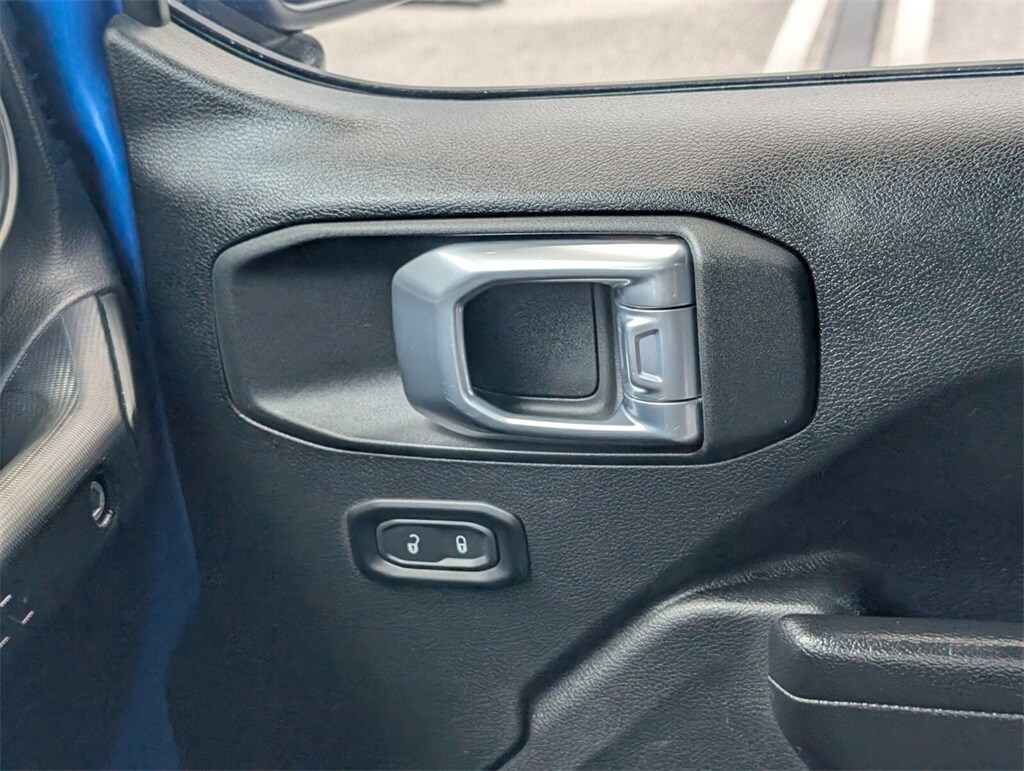 Thumbnail: 2021 Jeep Wrangler - 28