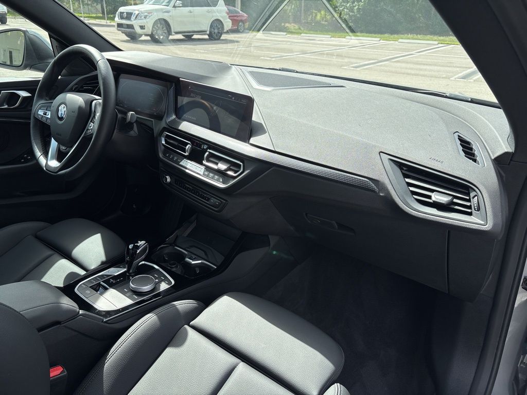 Thumbnail: 2024 BMW 2 Series - 13