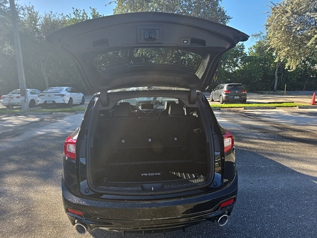 Thumbnail: 2026 Acura RDX - 21