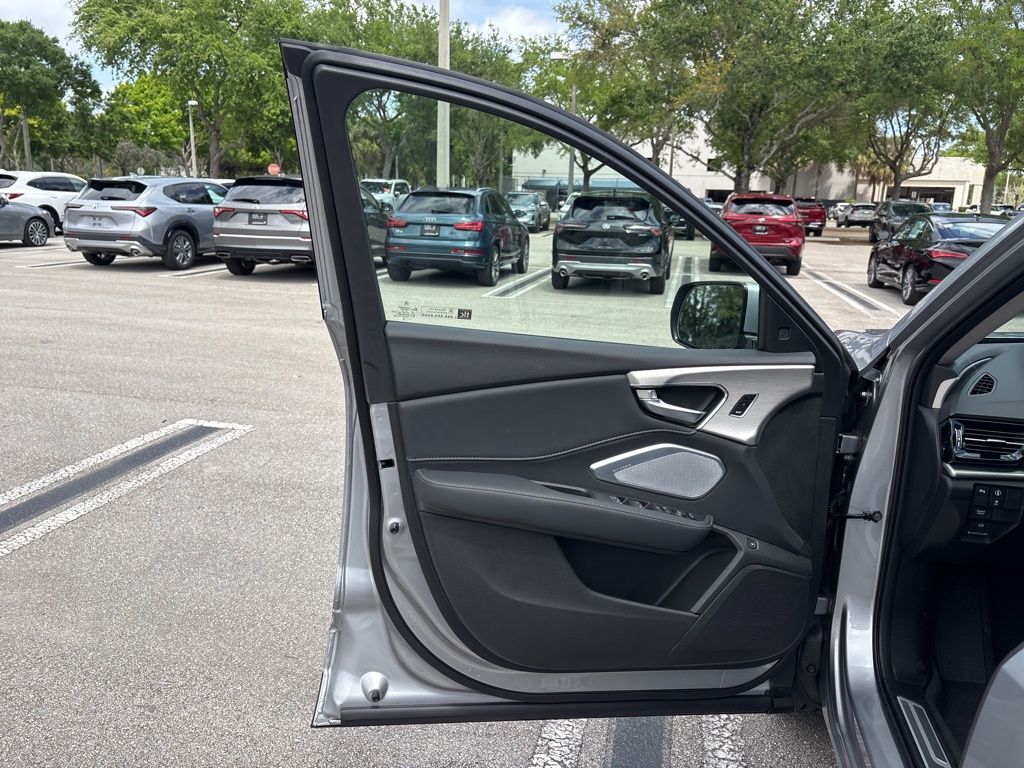 Thumbnail: 2026 Acura RDX - 16