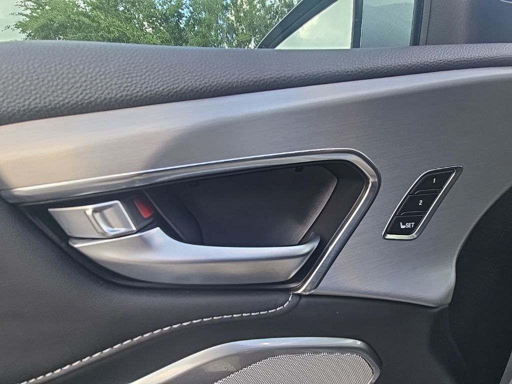 Thumbnail: 2025 Acura RDX - 16