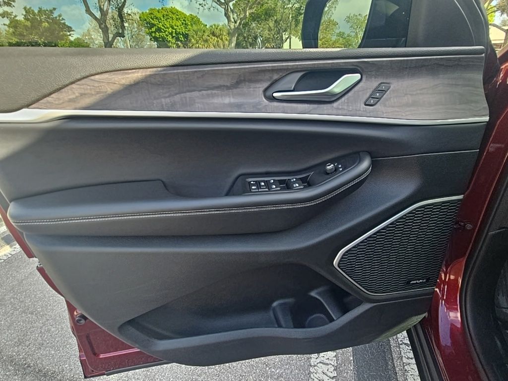 Thumbnail: 2021 Jeep Grand Cherokee L - 14