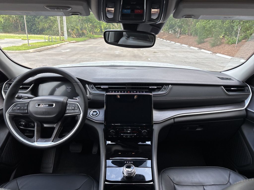Thumbnail: 2023 Jeep Grand Cherokee - 21