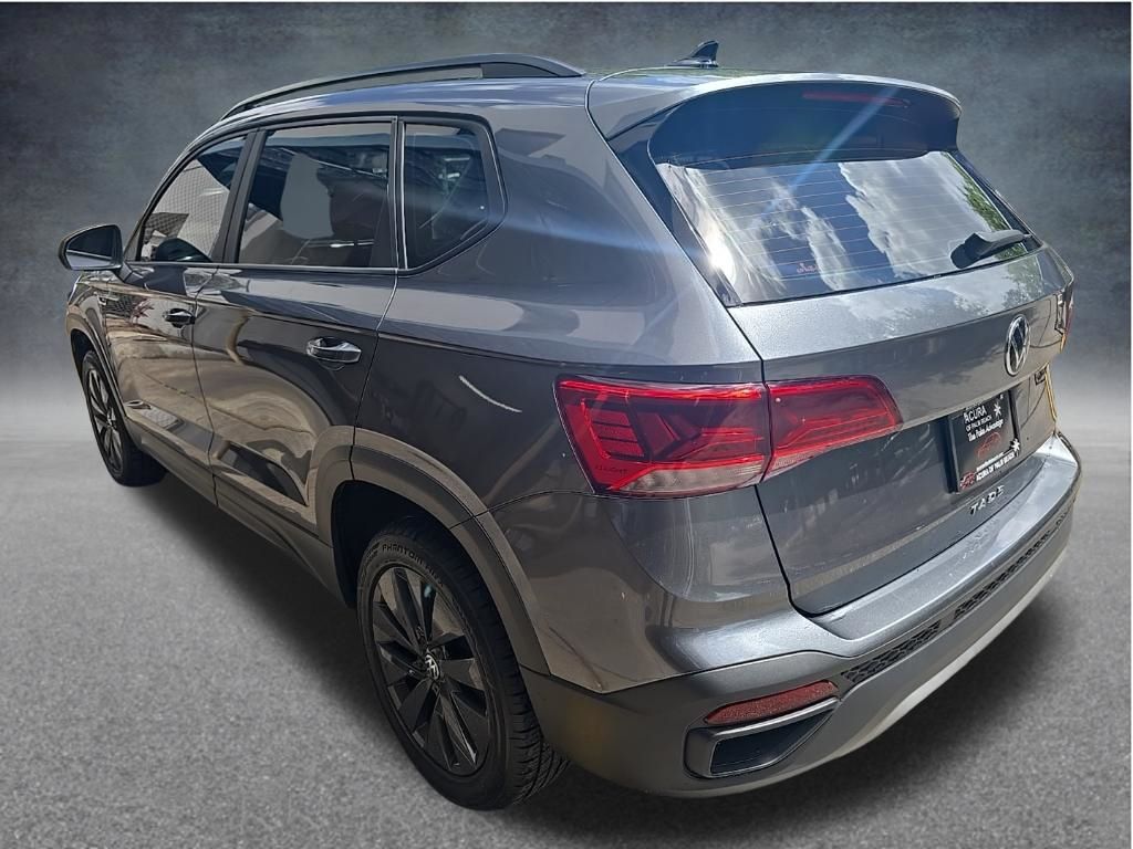 Thumbnail: 2022 Volkswagen Taos - 7