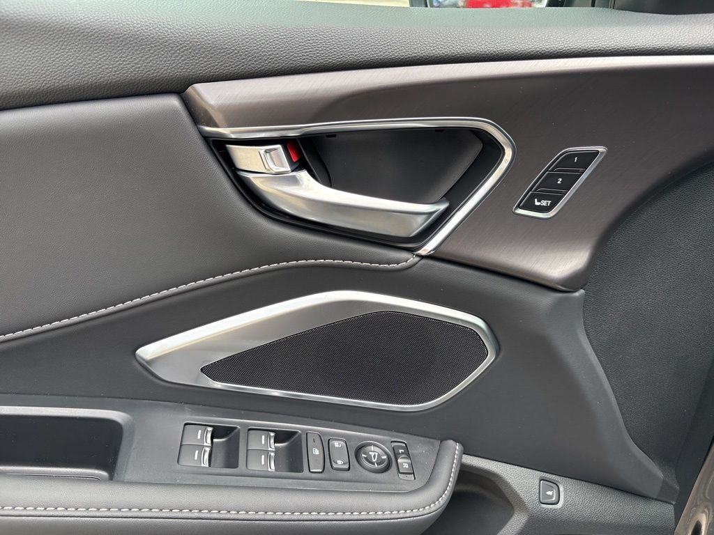 Thumbnail: 2026 Acura RDX - 17