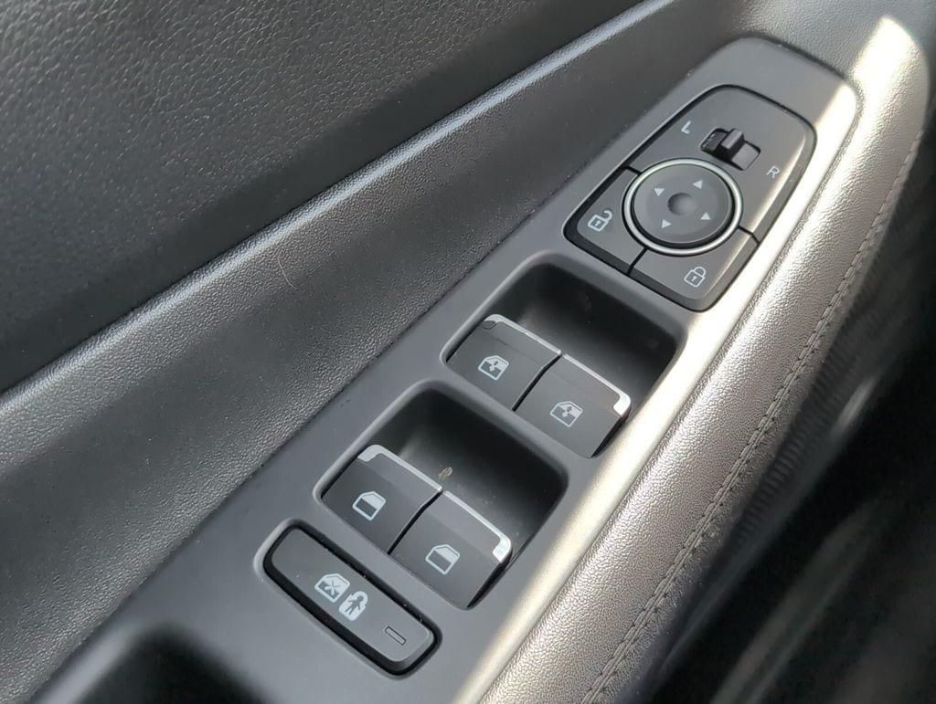 Thumbnail: 2023 Hyundai Santa Fe - 25