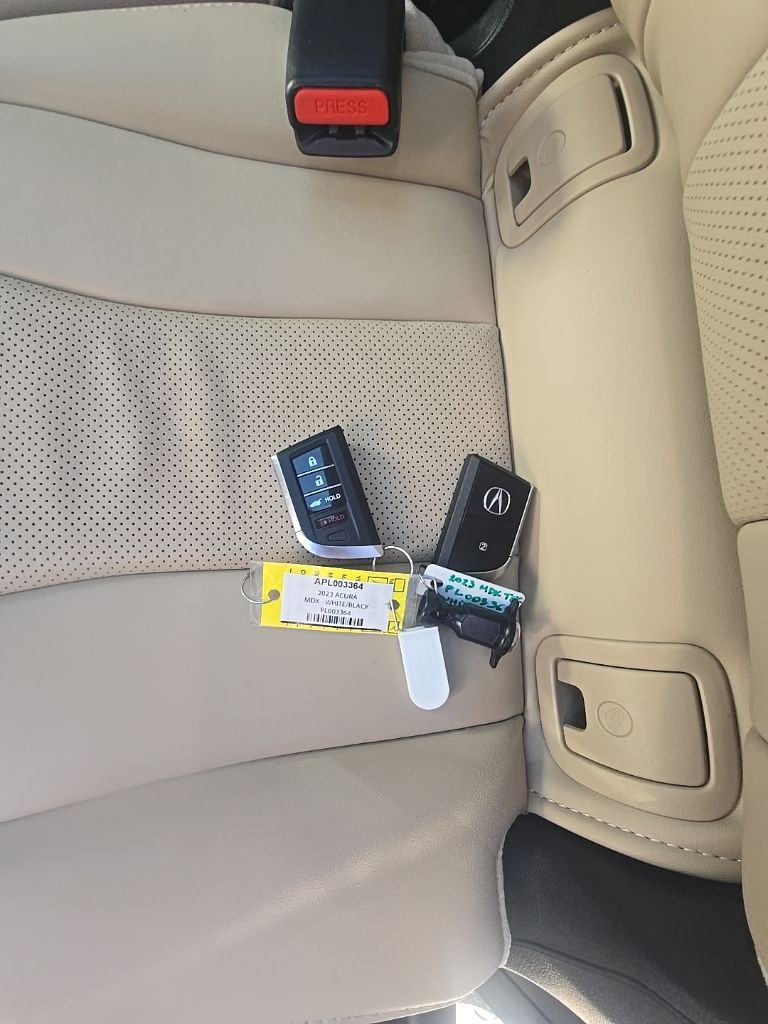 Thumbnail: 2023 Acura MDX - 29