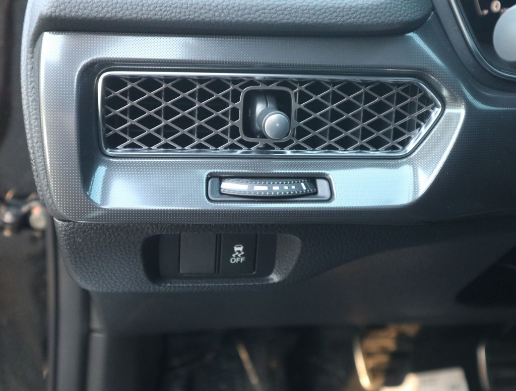 Thumbnail: 2025 Acura Integra - 12