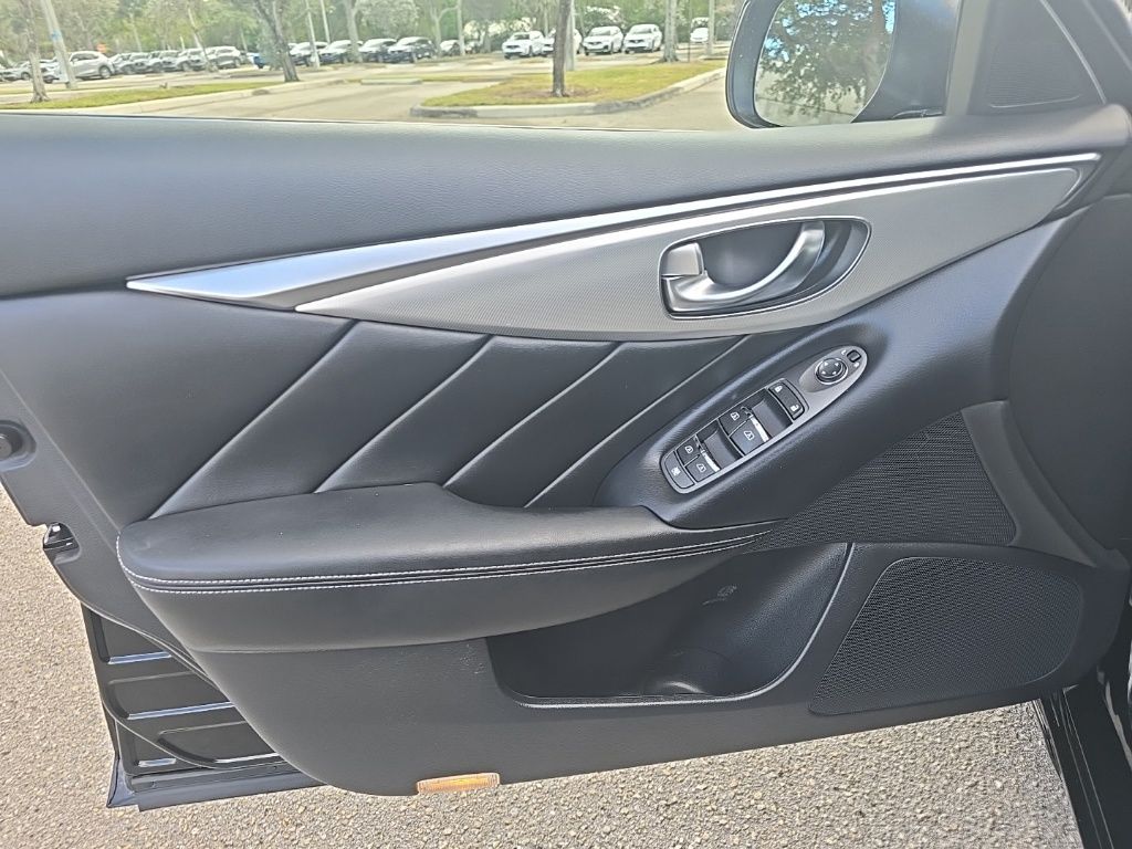 Thumbnail: 2020 INFINITI Q50 - 11