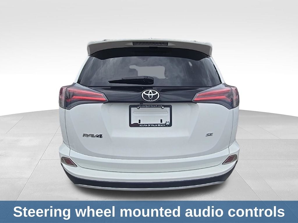 Thumbnail: 2016 Toyota RAV4 - 4