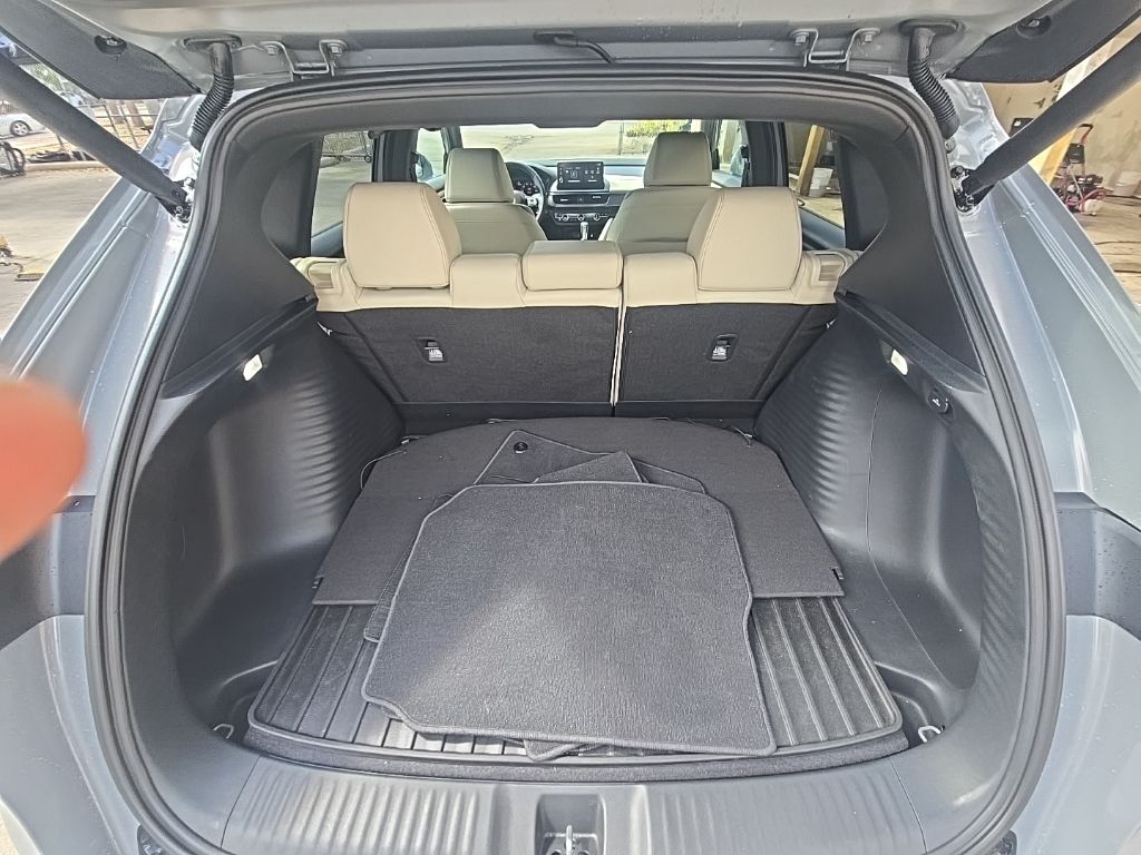 Thumbnail: 2025 Acura ADX - 29