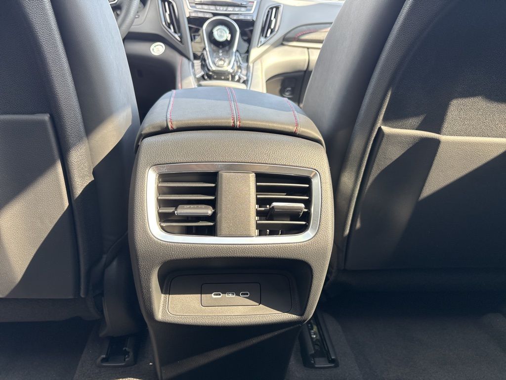 Thumbnail: 2026 Acura RDX - 26