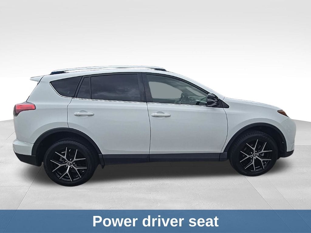 Thumbnail: 2016 Toyota RAV4 - 7
