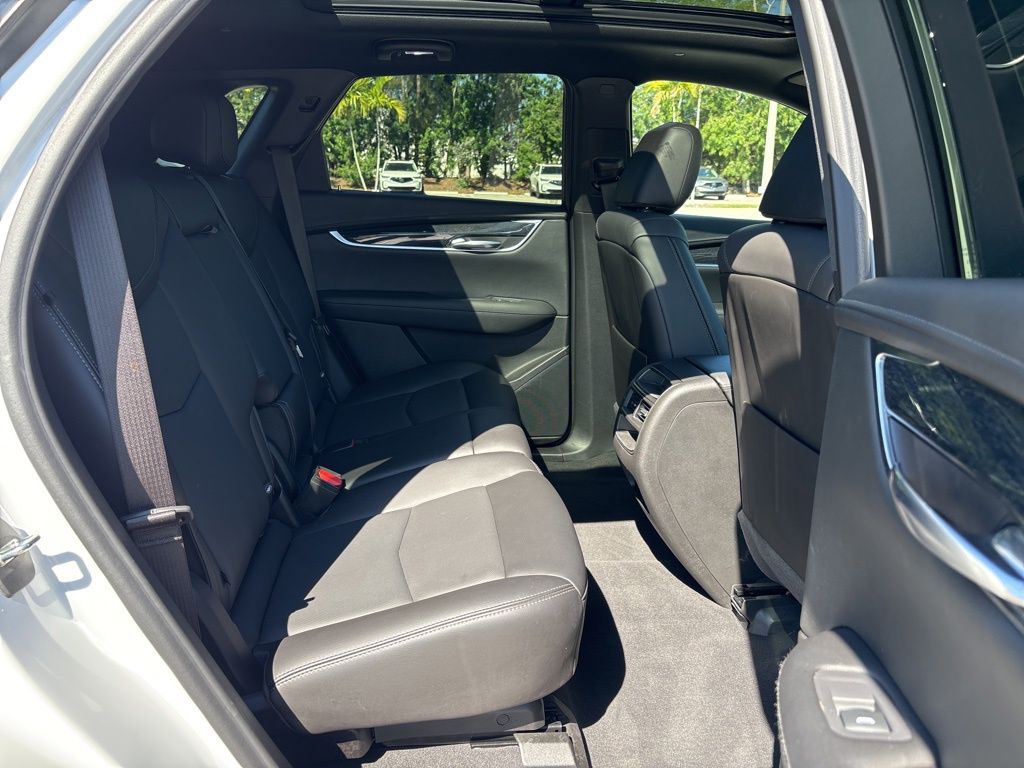 Thumbnail: 2022 Cadillac XT5 - 19