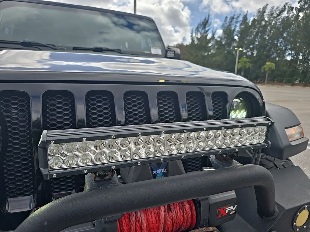 Thumbnail: 2020 Jeep Wrangler - 12