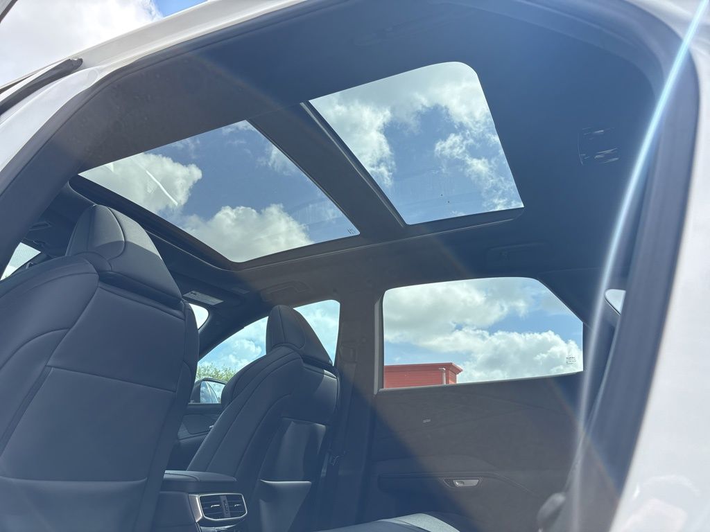 Thumbnail: 2024 Lexus RX - 19