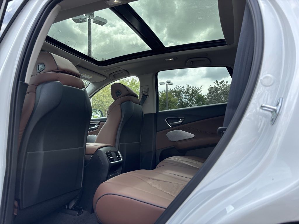 Thumbnail: 2026 Acura RDX - 18