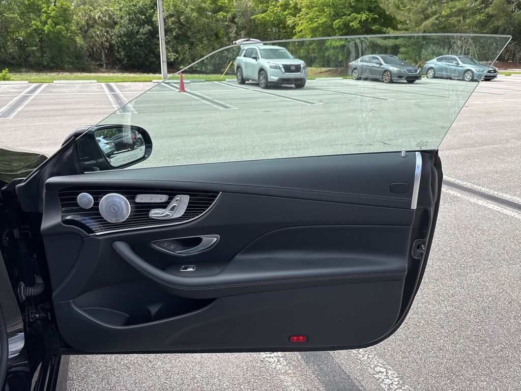 Thumbnail: 2020 Mercedes-Benz E-Class - 18