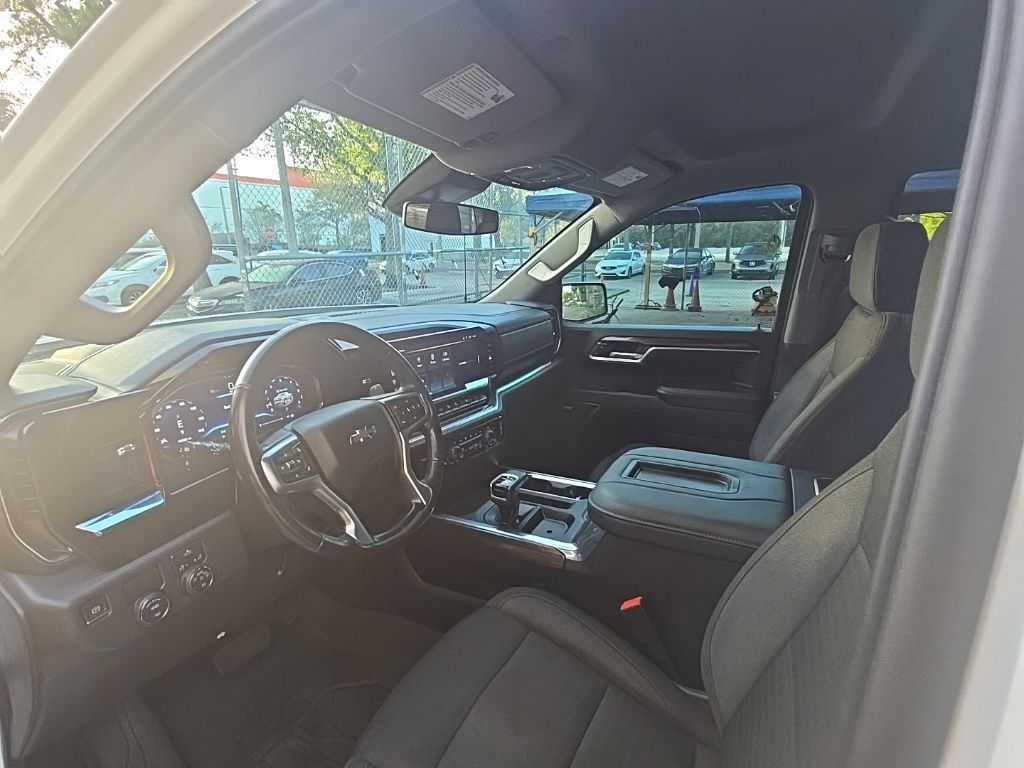 Thumbnail: 2022 Chevrolet Silverado 1500 - 16