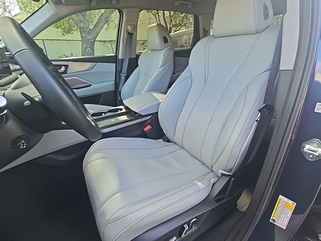 Thumbnail: 2025 Acura MDX - 19