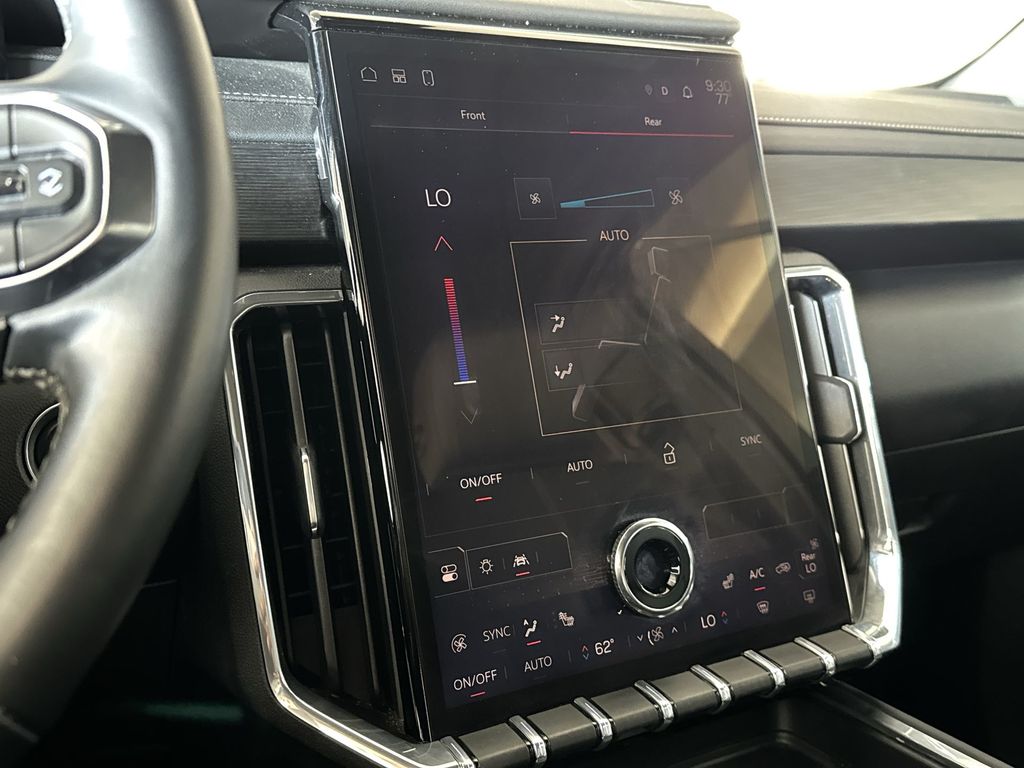 Thumbnail: 2024 GMC Acadia - 19