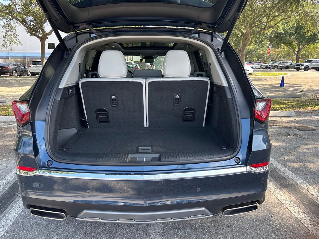 Thumbnail: 2025 Acura MDX - 30