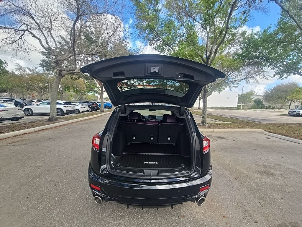 Thumbnail: 2026 Acura RDX - 32