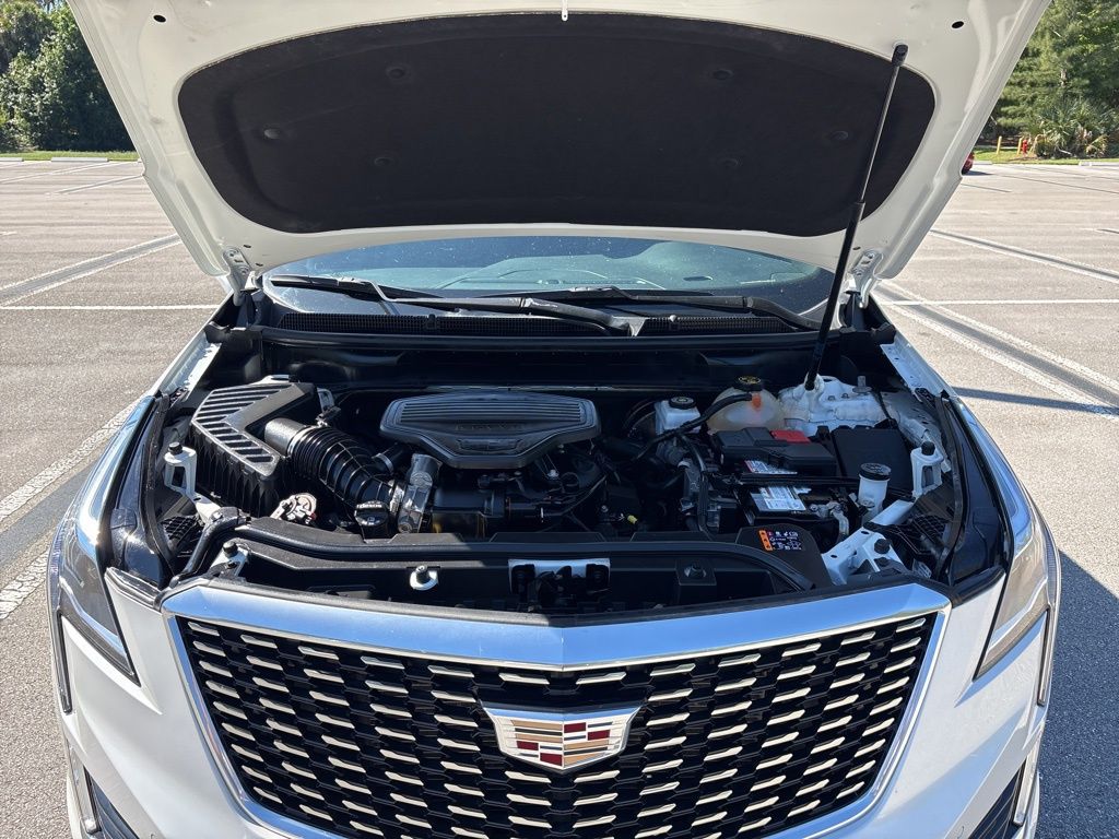 Thumbnail: 2022 Cadillac XT5 - 11