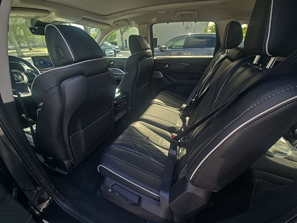 Thumbnail: 2026 Acura MDX - 23