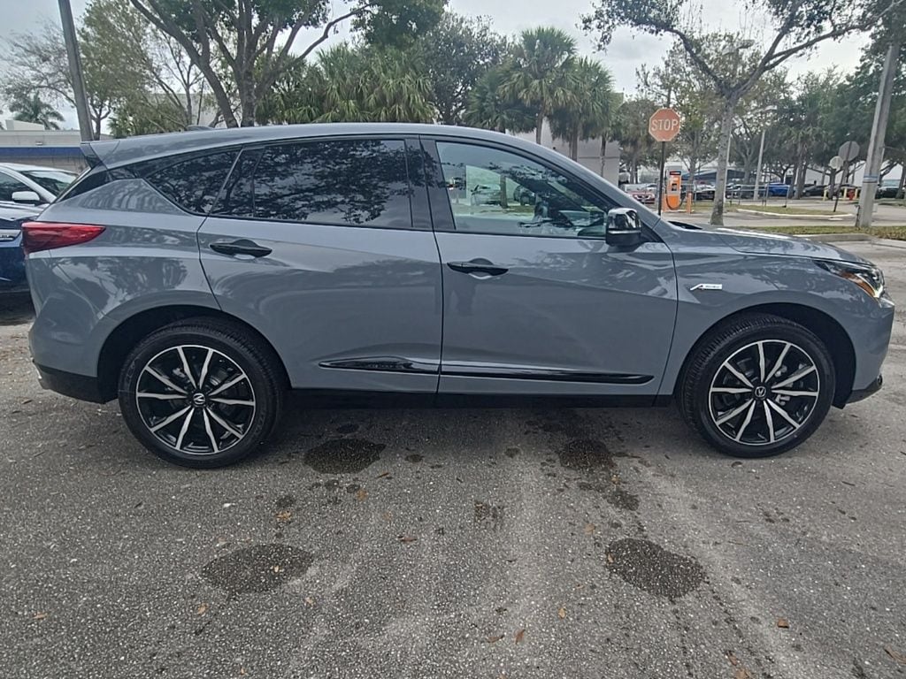 Thumbnail: 2026 Acura RDX - 4