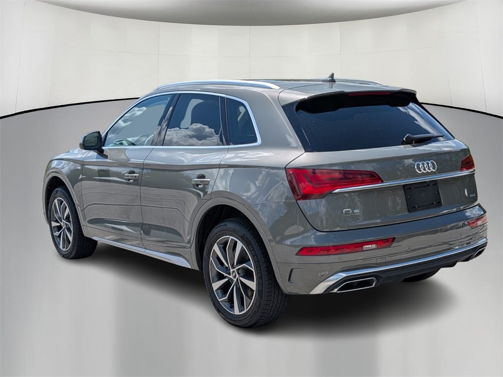 Thumbnail: 2023 Audi Q5 - 6