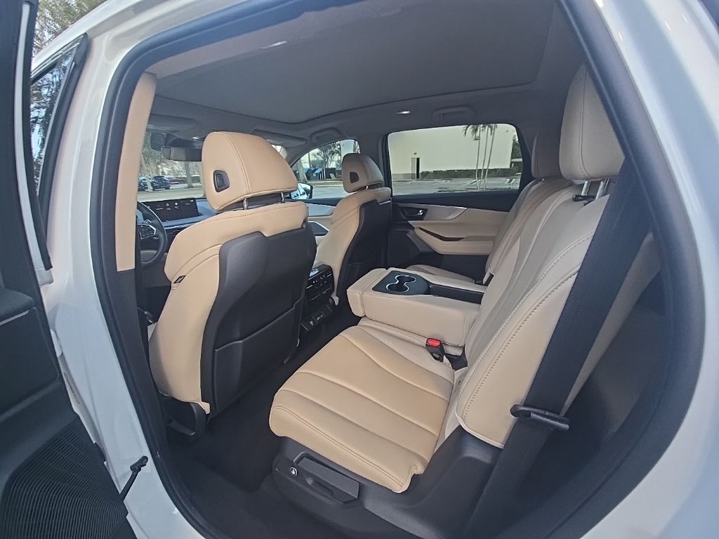 Thumbnail: 2023 Acura MDX - 35