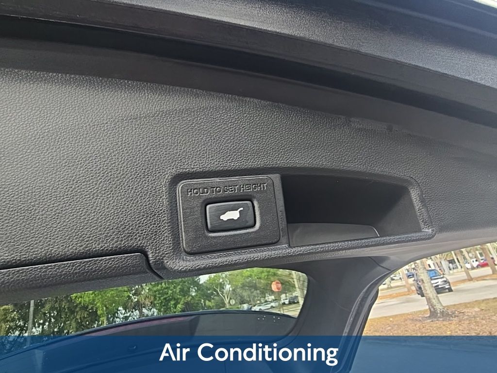 Thumbnail: 2023 Acura RDX - 15